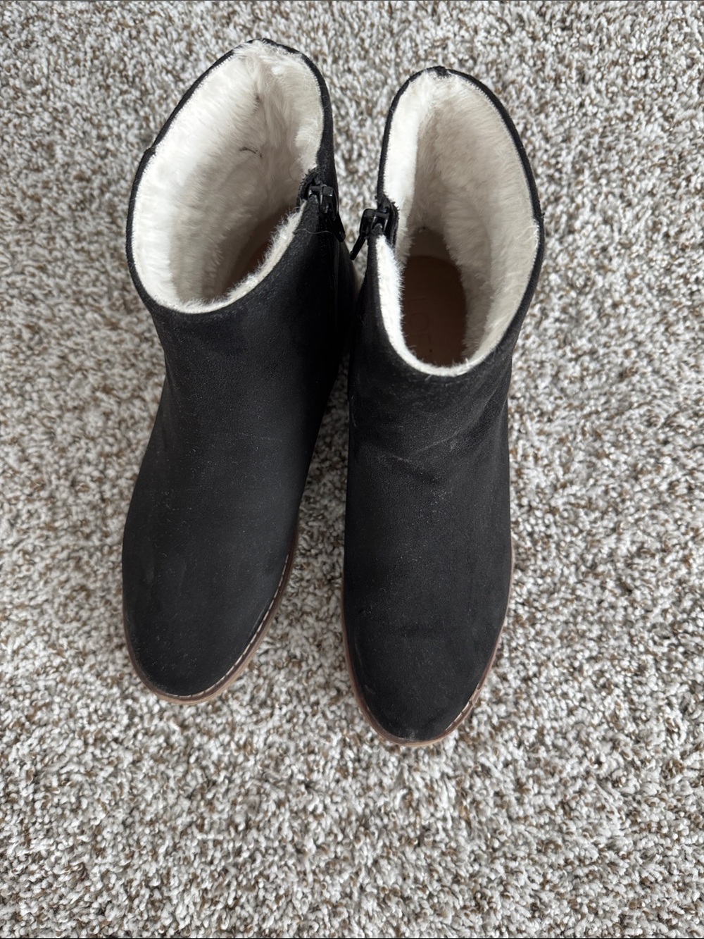 LOFT Women’s Faux Fur Side Zip Booties. - Picture 3 of 6